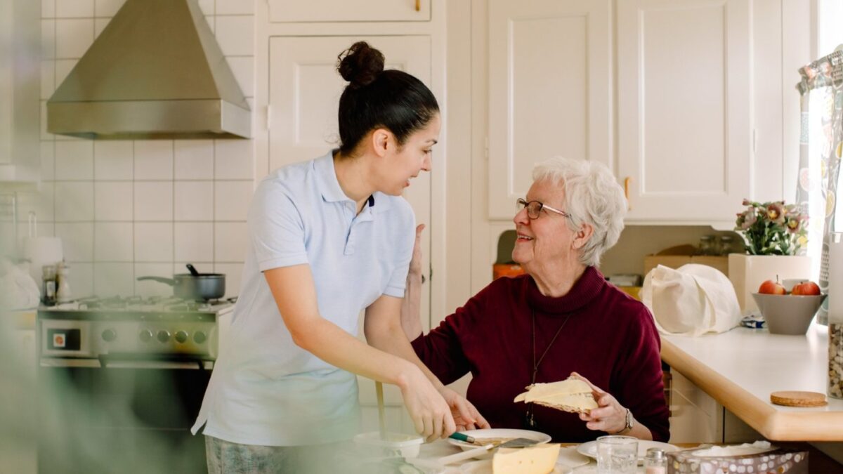 Le leader des services à domicile Wecasa lève 18 millions d’euros